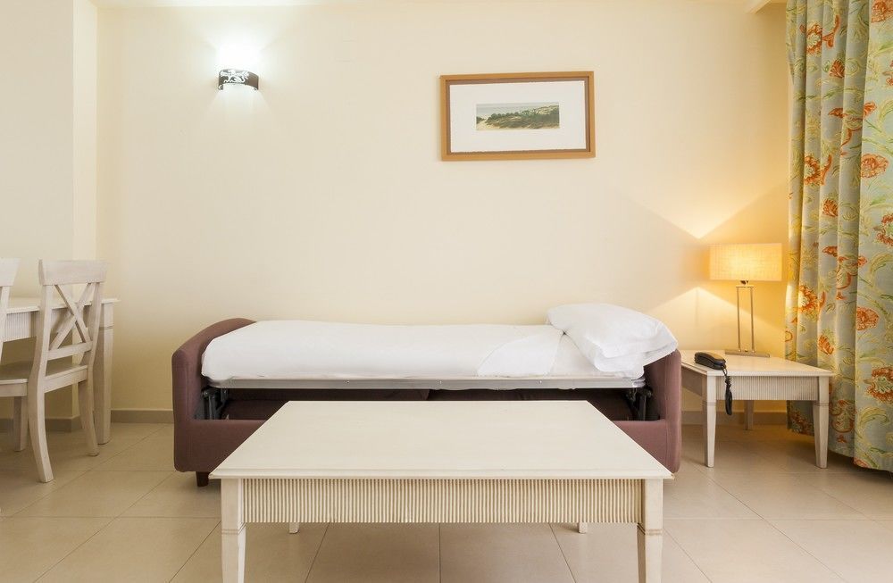 Aparthotel Ilunion Sancti Petri Ново-Санкті-Петрі Екстер'єр фото
