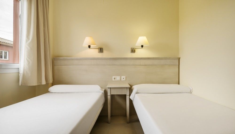 Aparthotel Ilunion Sancti Petri Ново-Санкті-Петрі Екстер'єр фото